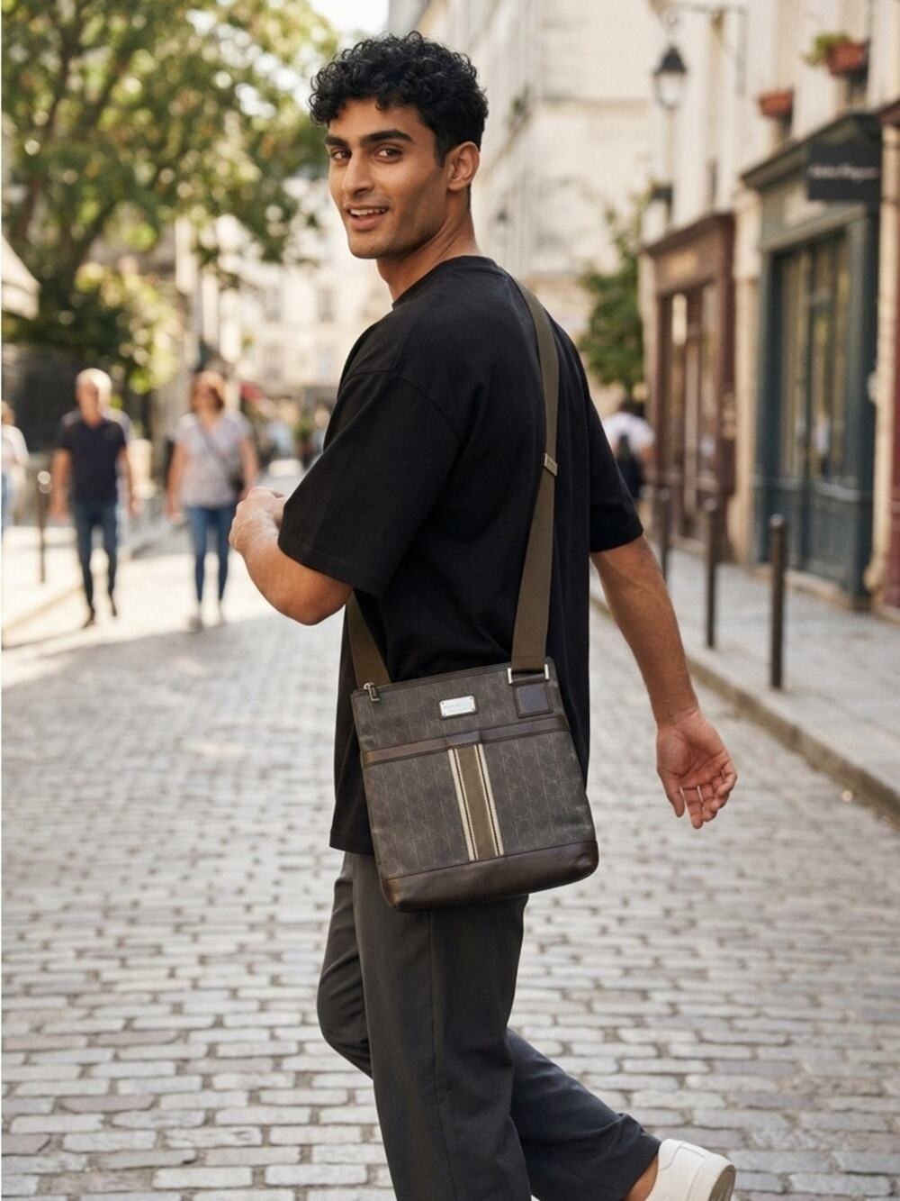 Salvatore Ferragamo Gancini Messenger Bag